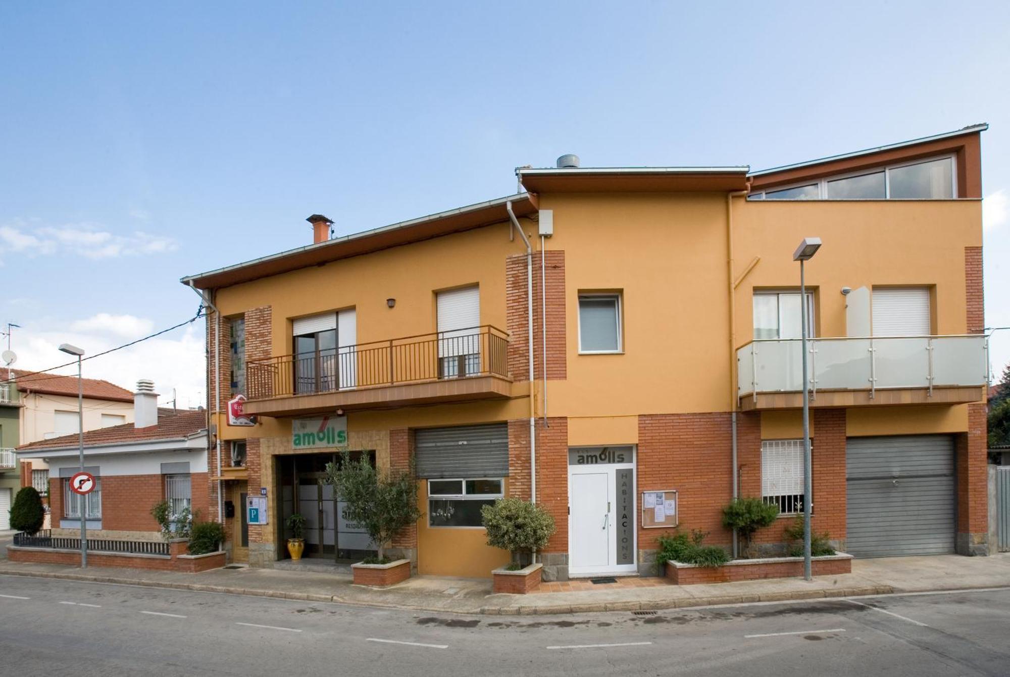 Amolls Restaurant I Habitacions Olot Exterior photo